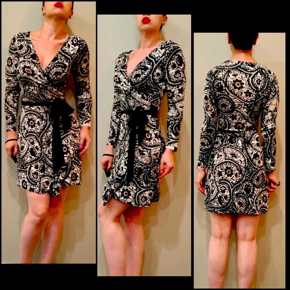 Diane Von Furstenberg 100% Silk Black Floral Print Wrap Dress - Picture 3 of 7